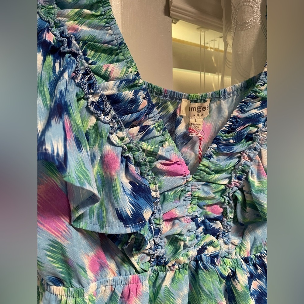 Umgee Abstract Elastic V Neck Ruffle Top - Picture 7 of 8